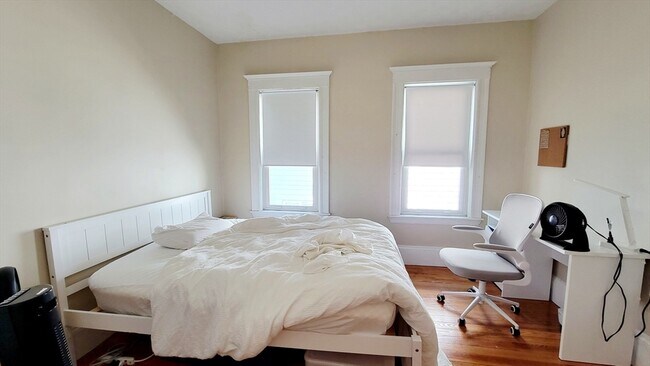 Building Photo - 70 Ossipee Rd