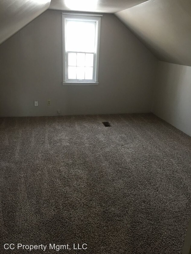 Foto principal - 3 br, 1 bath Apartment - 1611 5th St