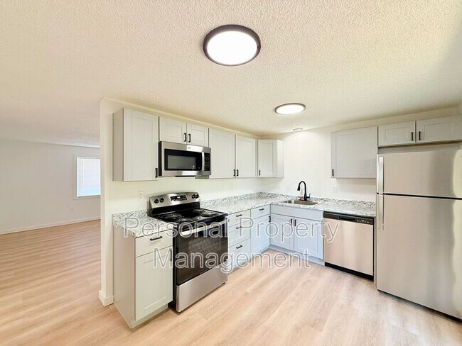 Foto del edificio - 7422 NE Hazel Dell Ave