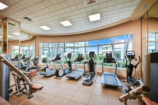 Foto del edificio - 4501 Gulf Shore Blvd N