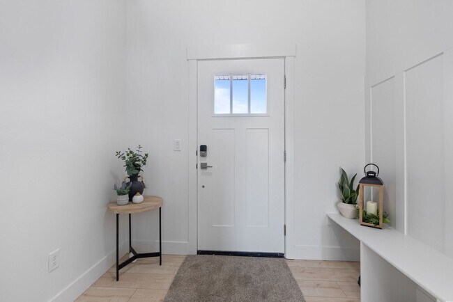 Foto del edificio - 431 Huckleberry Ln