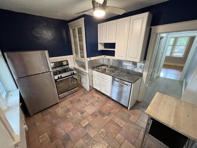 Foto del edificio - 6553 Scanlan Ave