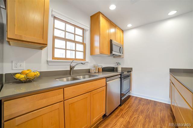 Foto del edificio - 275 S Harrison St