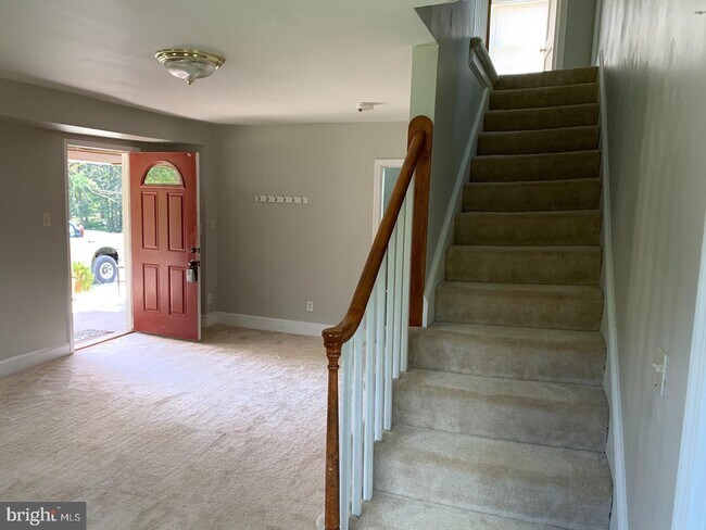 Foto del edificio - 10802 Henderson Rd