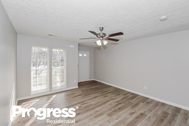 Foto del edificio - 2352 Hockett Dr