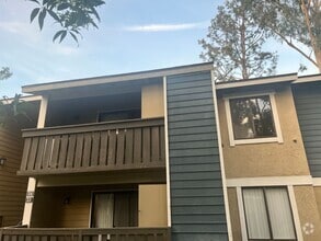 Building Photo - 3535 Banbury Dr