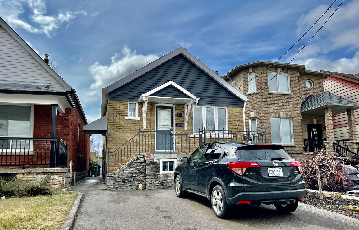 Primary Photo - 50 Dynevor Rd