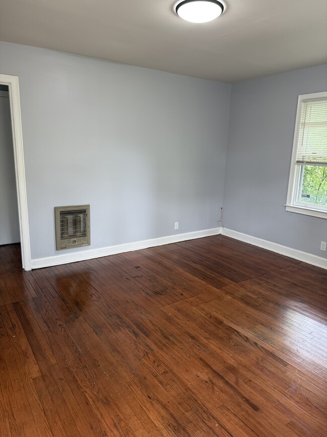 Building Photo - 509 Weakley Ave
