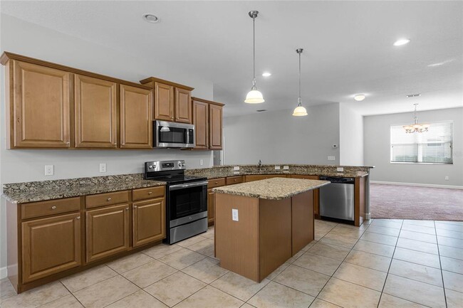 Building Photo - 1569 Sherbrook Dr