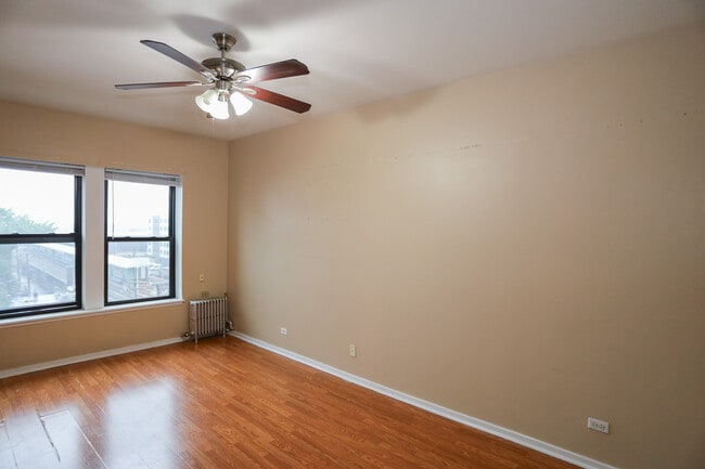 Building Photo - 6166 N Winthrop Ave