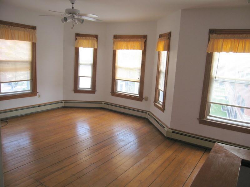 Primary Photo - 357 Western Ave