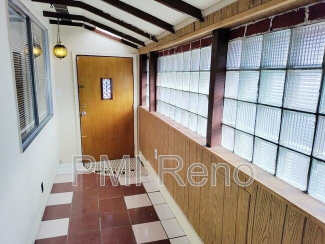 Building Photo - 1690 Greenbrae Dr