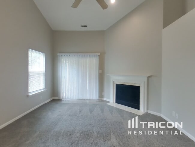 Building Photo - 7461 Camberwood Dr