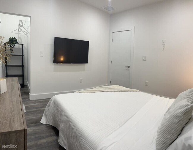 Foto del edificio - 3 br, 2 bath House - 1812 NW 15th St