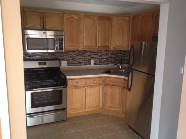 Primary Photo - 629 E 35th St