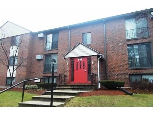 Foto del edificio - 80 English Village Rd