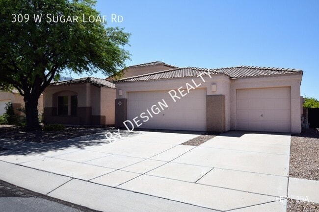 Building Photo - Oro Valley 4 Bedroom 2 Bath with 3 Car Gar...