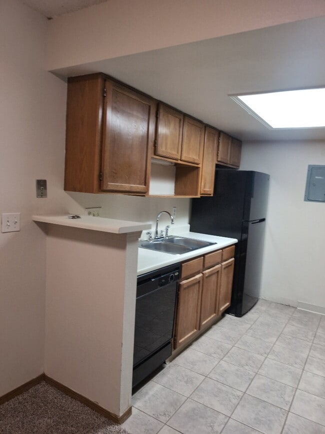 Foto del edificio - Charming 2BR/2BA Condo Near Lowry - AVAIL NOW!