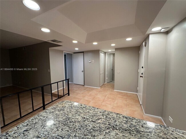 Foto del edificio - 3650 Inverrary Dr