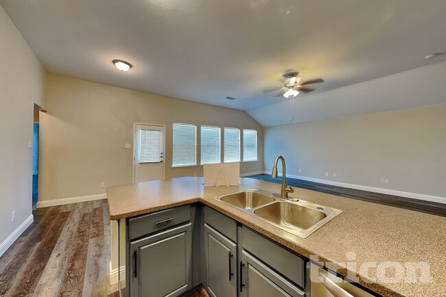 Building Photo - 12608 Summerwood Dr