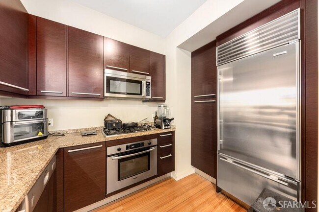 Foto del edificio - 425 1st St