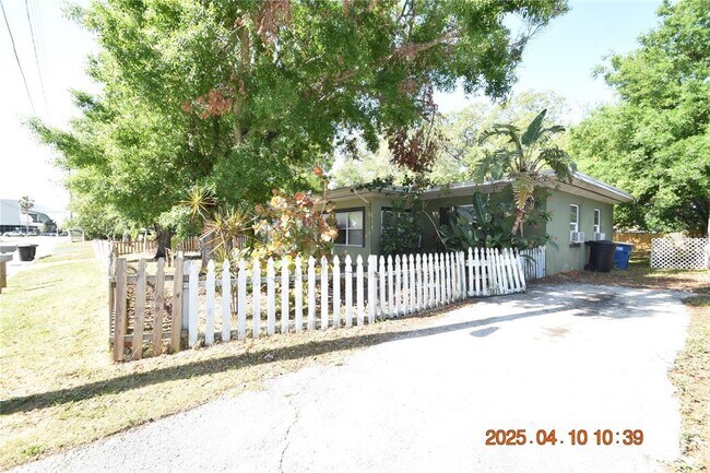 400 S Comet Ave Clearwater FL - 400 S Comet Ave Clearwater Fl Building Photo 