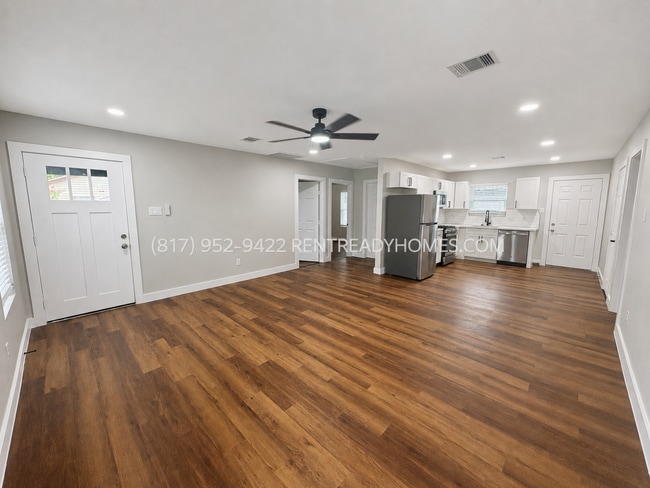 Photo - 1104 Sunset Dr House