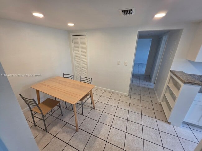 Building Photo - 7610 Dickens Ave