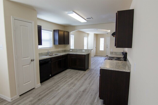 Foto del edificio - 8523 Oak Grove Church St