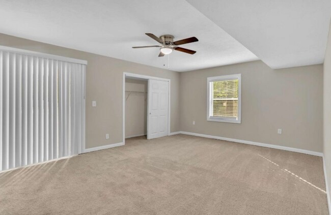 Foto del edificio - 3640 W Potomac Dr
