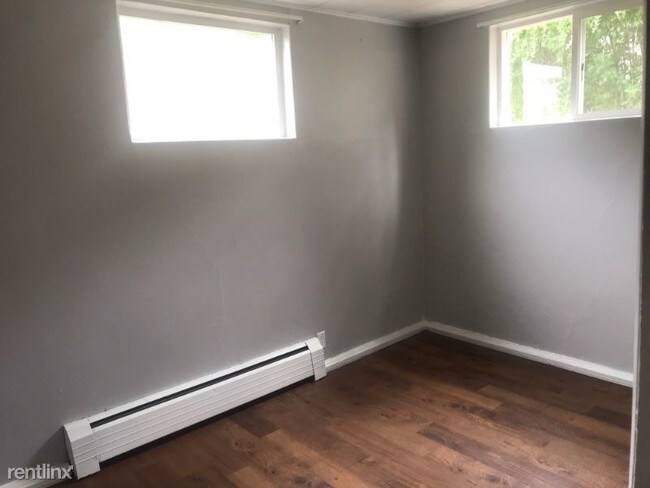 Building Photo - 2 br, 1 bath Apartment - 753 1/2 N. 9th St.
