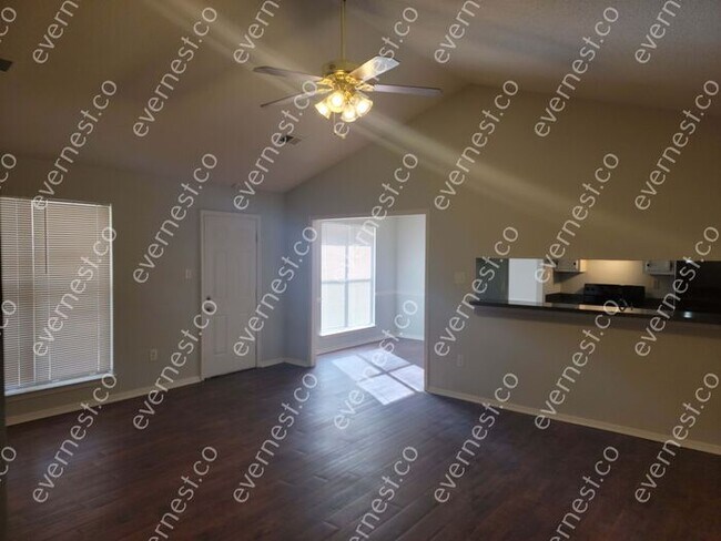Building Photo - 3525 Dorchester Dr