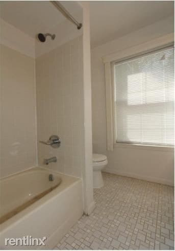 Primary Photo - 104 Heritage Blvd
