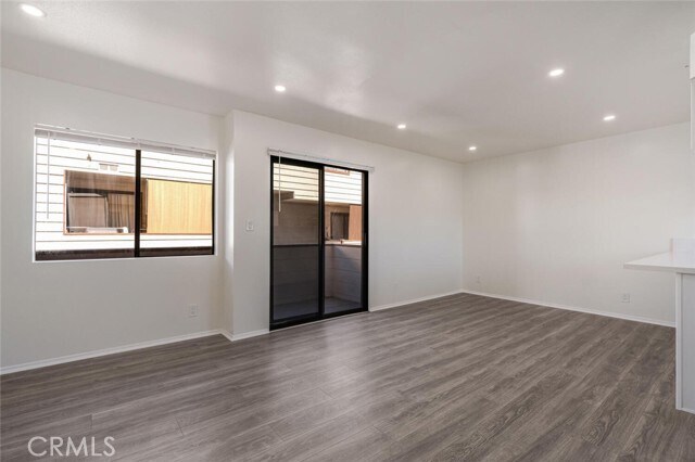 Building Photo - 1129 Linden Ave