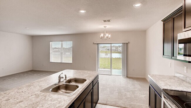 Foto del edificio - 6455 NW Castlebrook Ave