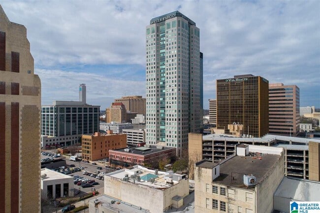 Building Photo - 2017 3rd Ave N