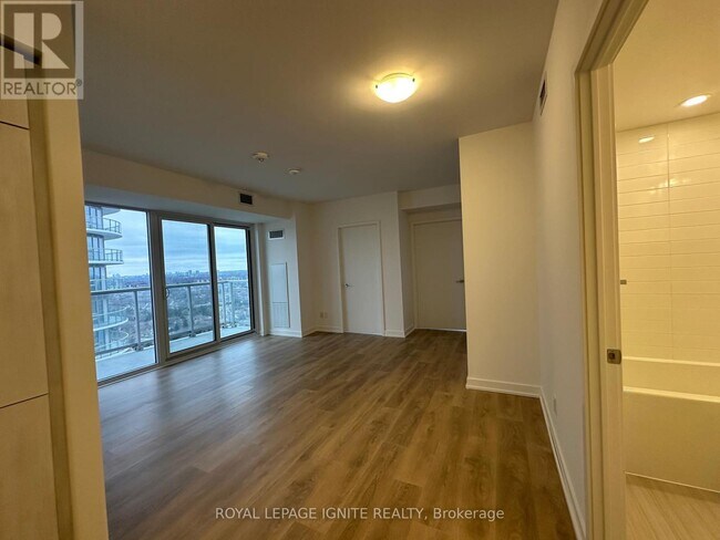 Building Photo - 2033 Kennedy Rd