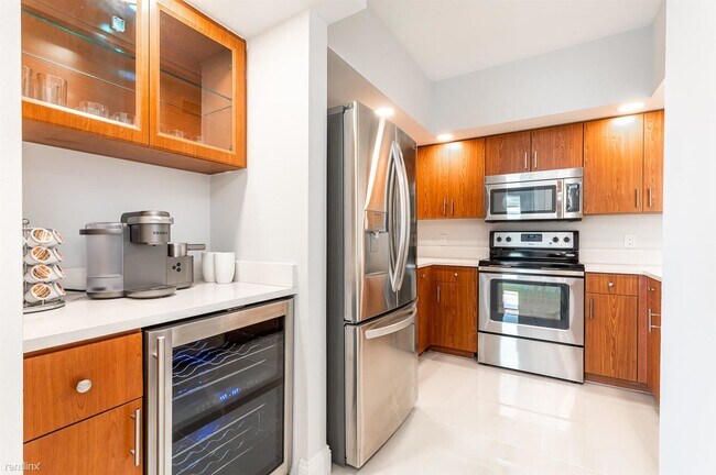 Foto del edificio - 2 br, 2 bath Condo - 100 N Federal Hwy Apt...