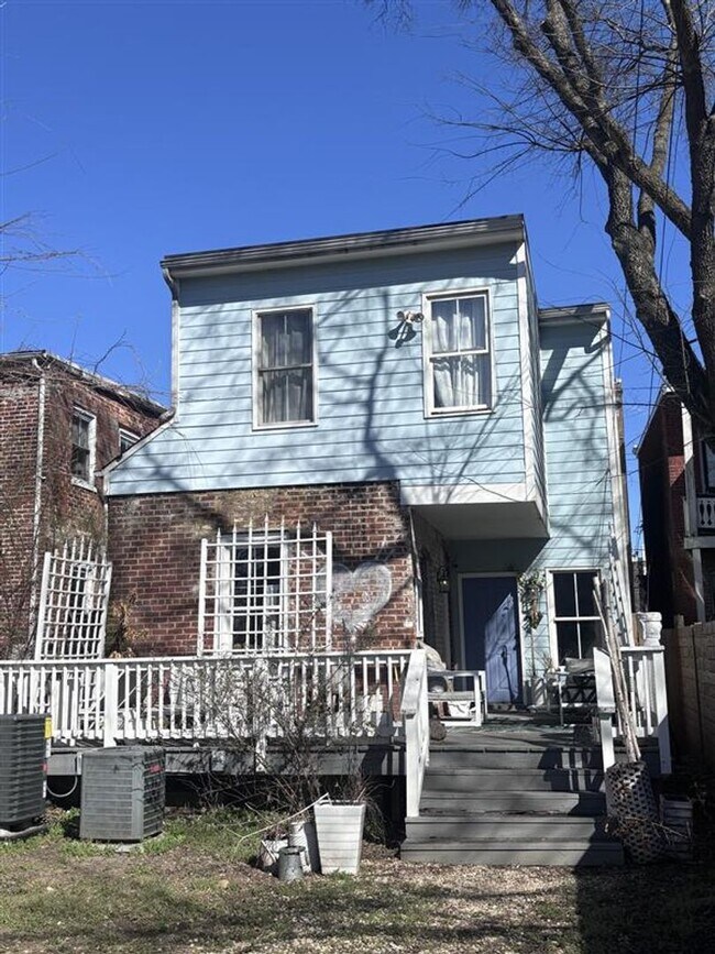 Building Photo - 2235 Venable St