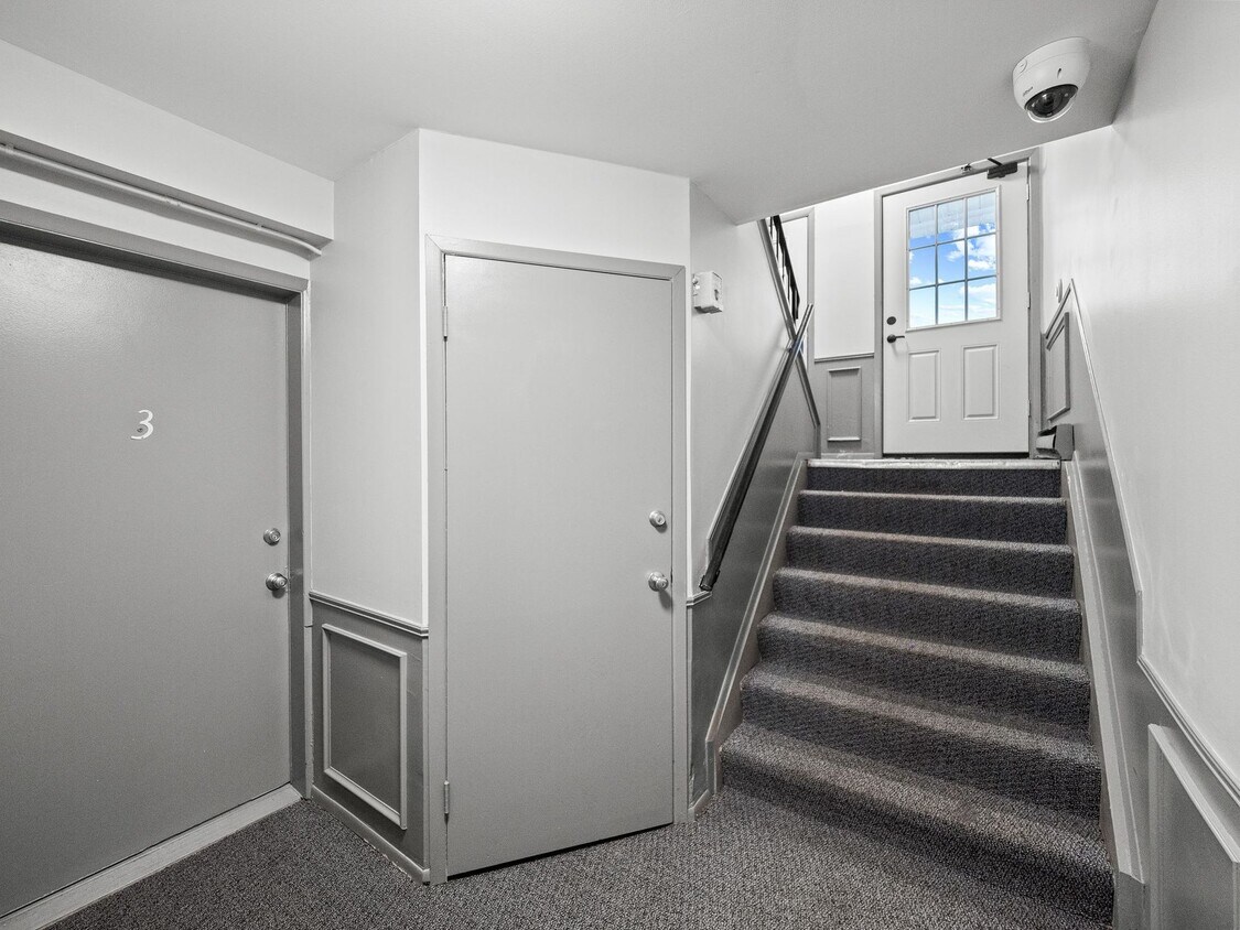 Maple Place Apartments - 2 Bedroom Communi... - 815 E Maple St Holly, MI  48442 | Apartments.com