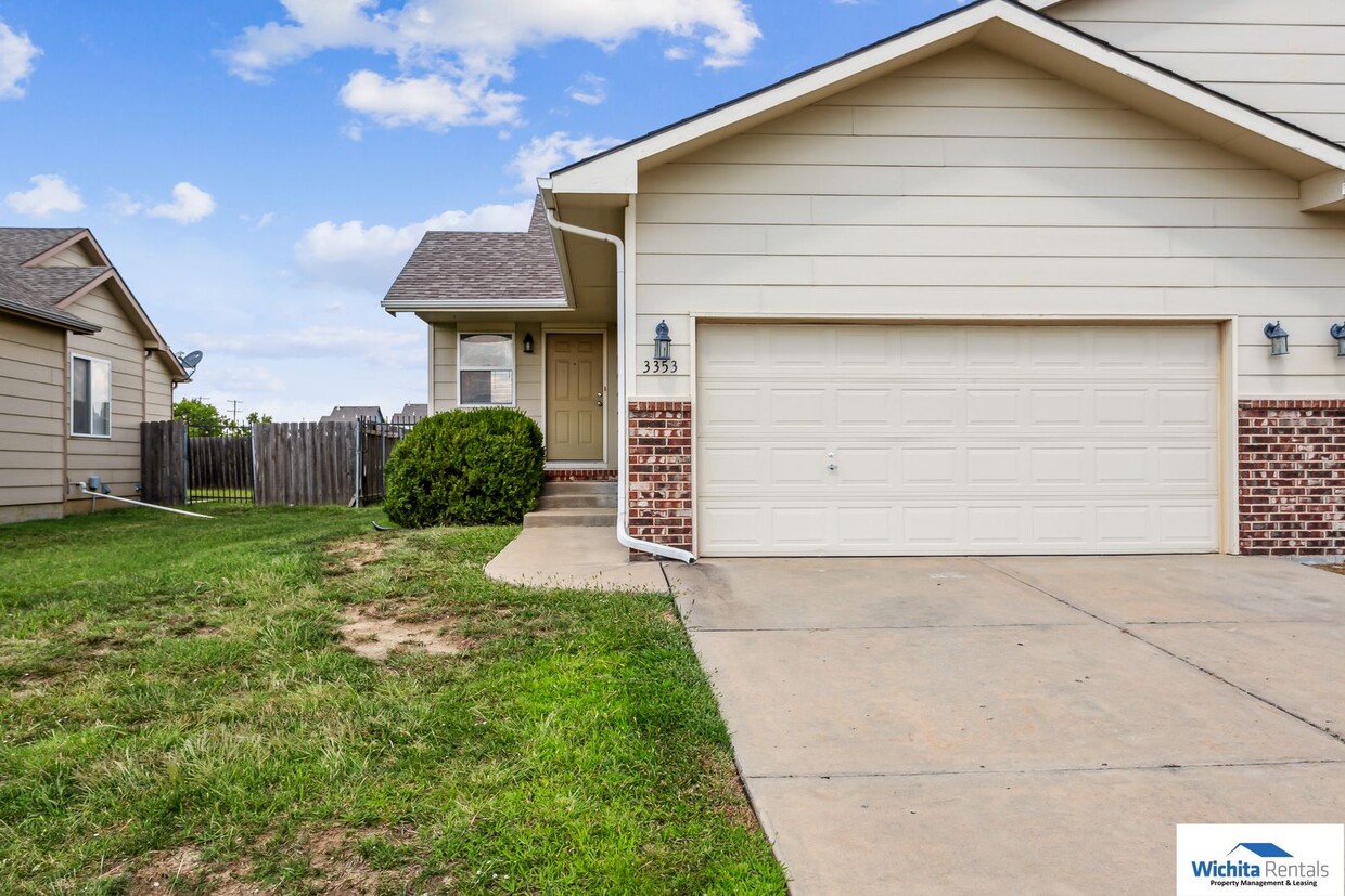 3 bedroom 2 bath - NE Wichita ***$200 Off... - 3 bedroom 2 bath  - NE Wichita ***$200 Off...