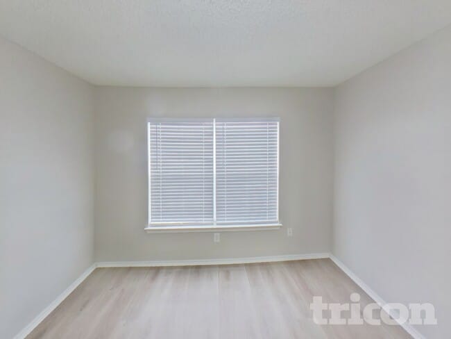 Building Photo - 2208 Capstan Dr