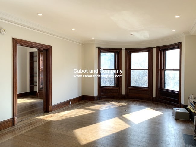Building Photo - 343 Commonwealth Avenue