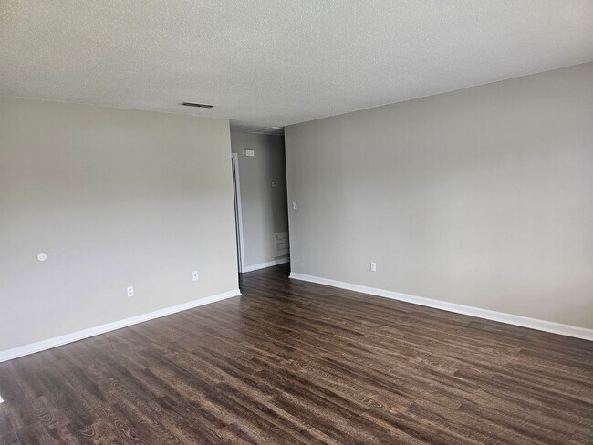 Foto del edificio - 5007B N. Moore Lane