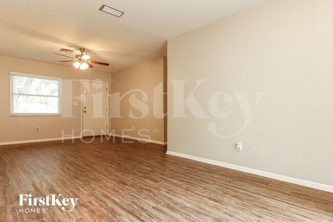 Foto del edificio - 5770 93rd Ave N