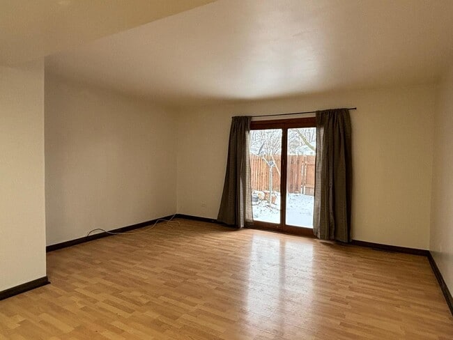 Building Photo - 128 S Hale Ave