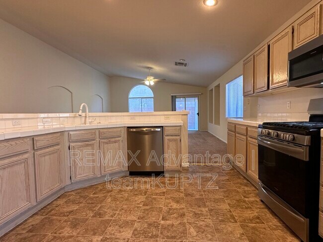 Building Photo - 303 Island Reef Ave