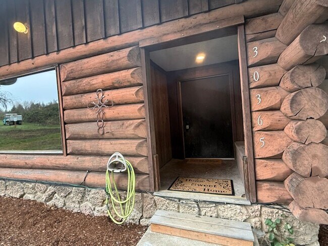 Foto del edificio - Country Living 3 Bedroom 2 Bath Newberg OR 97132