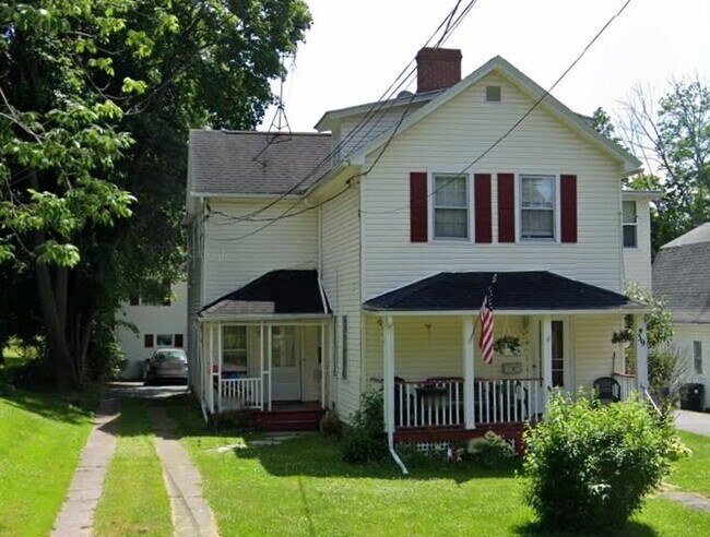 Building Photo - 39 Clinton St