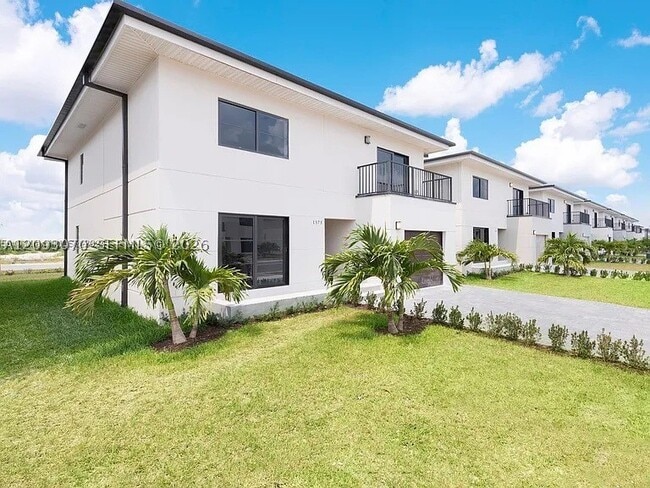 Foto del edificio - 1373 NW 1st St